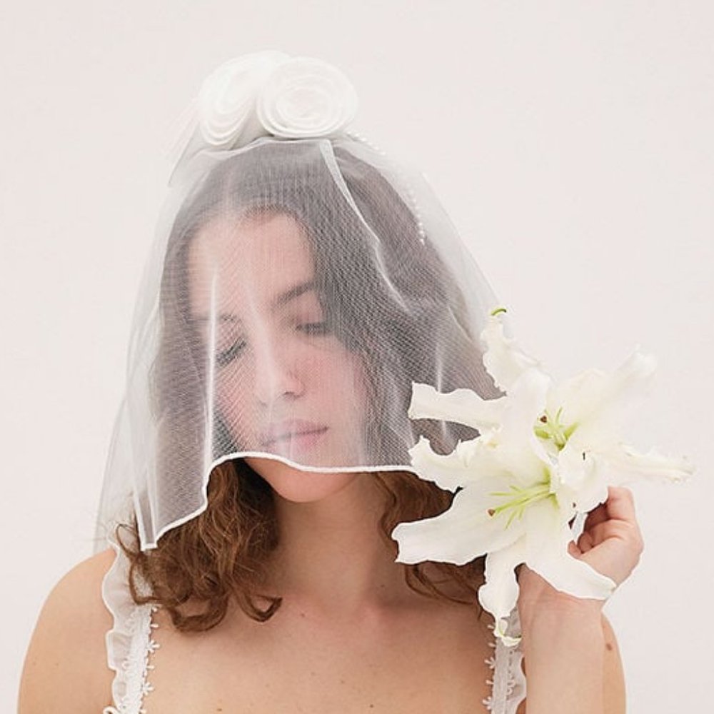 FOR LOVE AND LEMONS ETERNAL ROSE VEIL